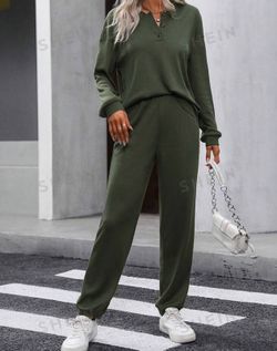 Top And Sweatpants Set 