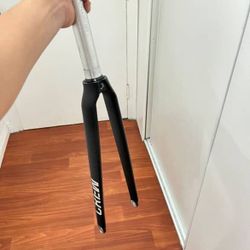 crew district 700c fork