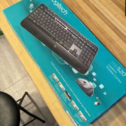 Logitech Keyboard mouse bundle Mk520