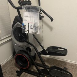 M6 Bow flex Max Trainer