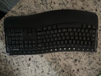 Microsoft Wireless Comfort Desktop 5050 keyboard.