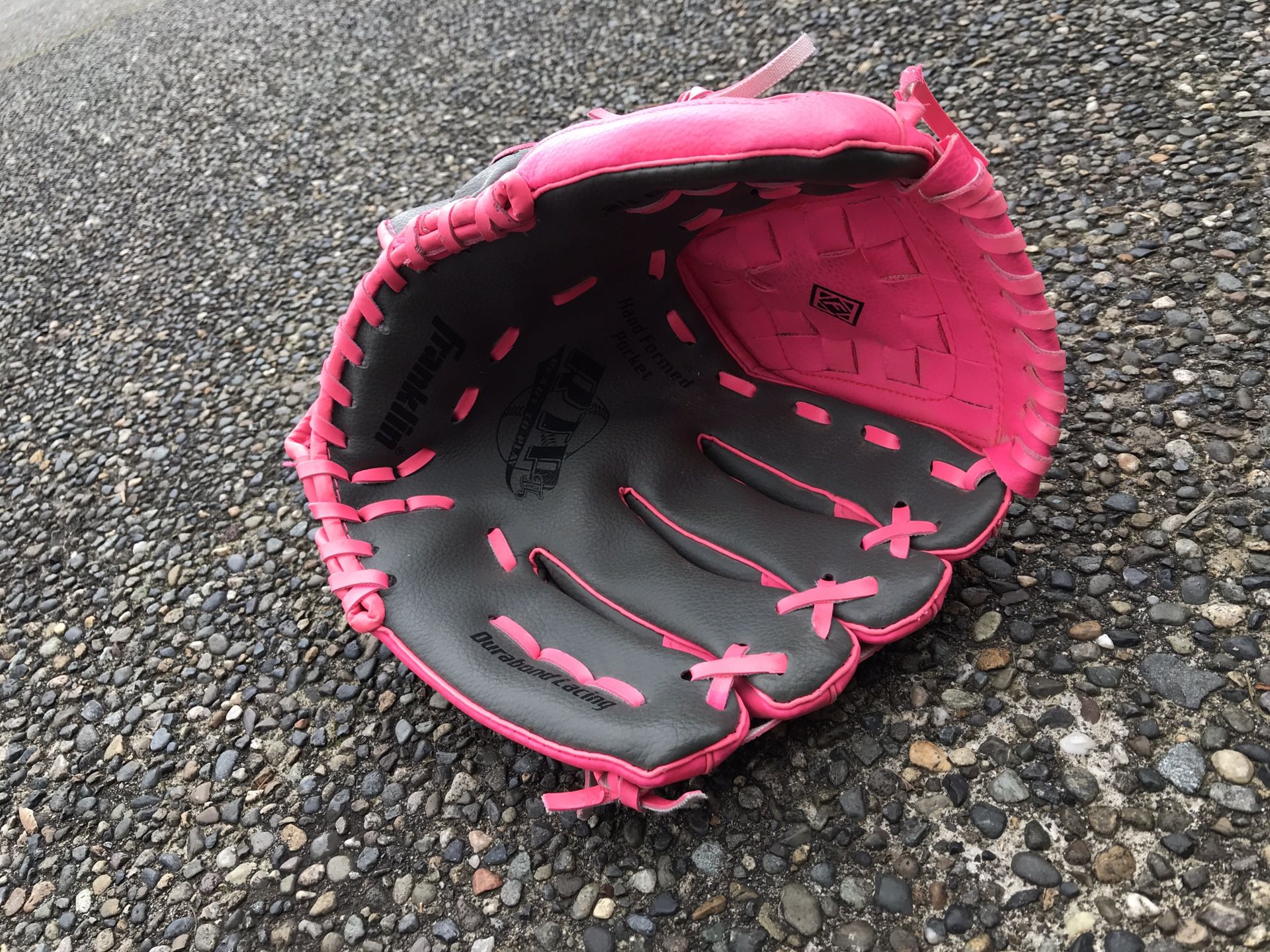 Baseball gear: 9 baseballs; girls softball glove and bat; boys batting helmet; Mariners baseball bag, baseball glove