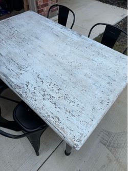 Farmhouse Table and Chairs