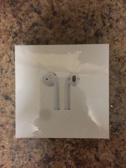 Apple AirPods 2nd Gen.