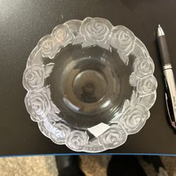 Glass Bowl With Rose Design.