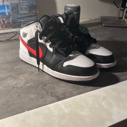 Kids Air Jordan 1 Mid’s Chile Red 