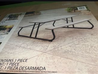 Foldable picnic table