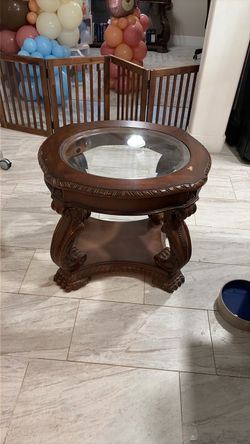 Conner table