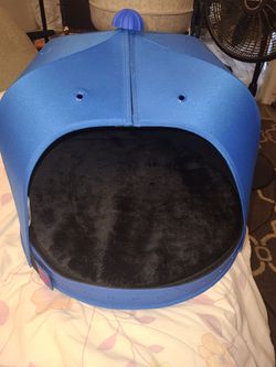 Knicks pet bed