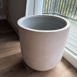 West Elm Pot