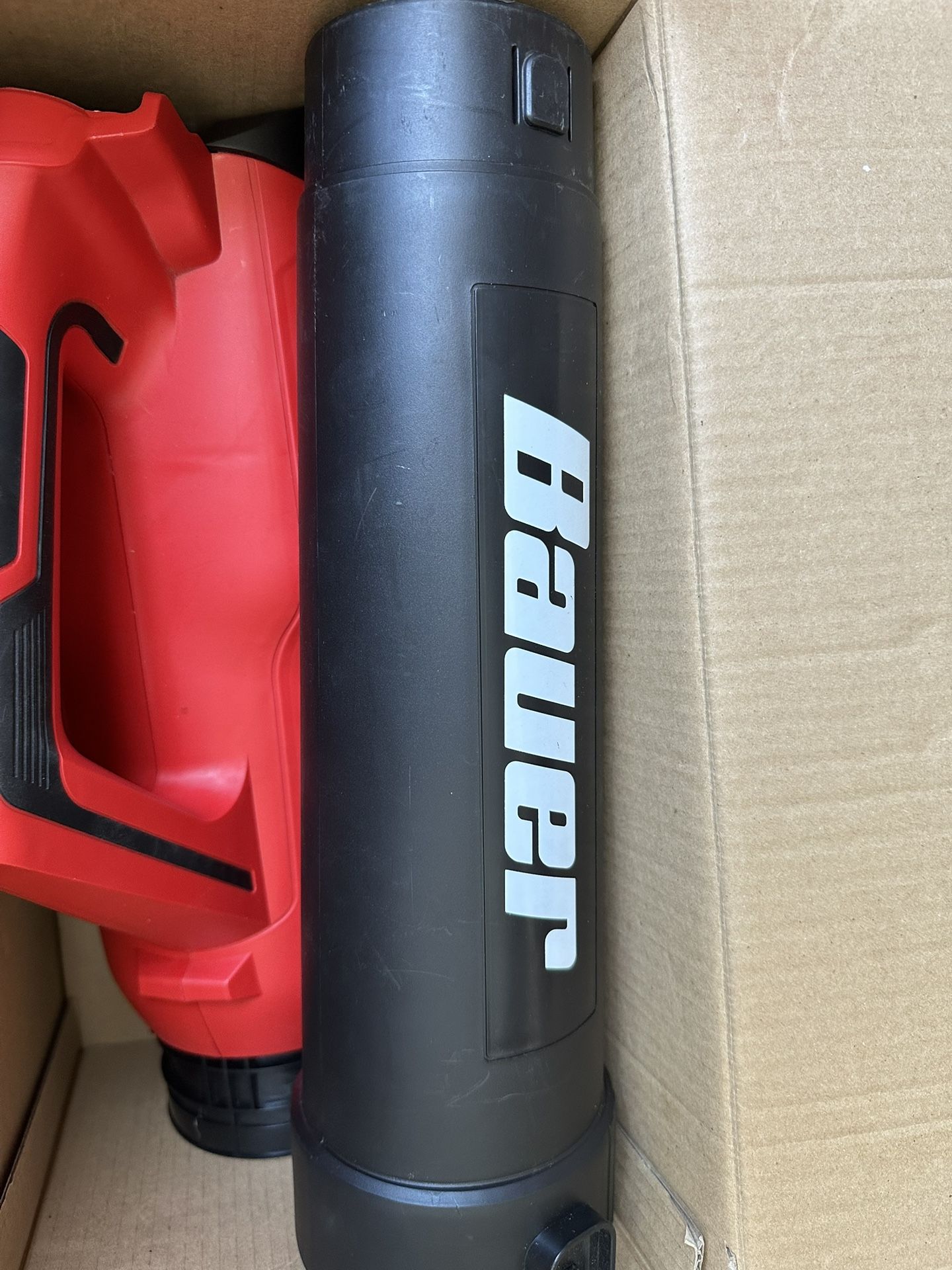 Leaf blower