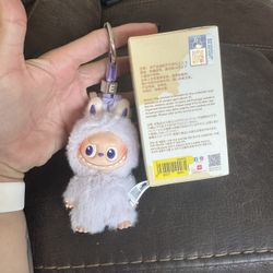 Labubu pin For Love “E” New In Box