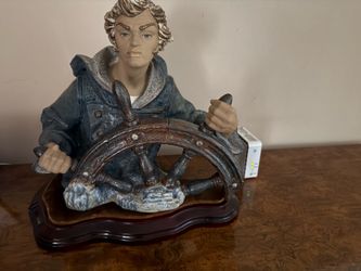 Authentic Lladró Porcelain Collection – Vintage & Retired Figurines