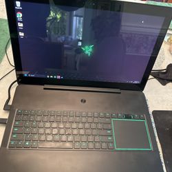 Razer blade 17 Pro 2017 Gaming laptop with new thermal paste and new battery! Specs listed below!
