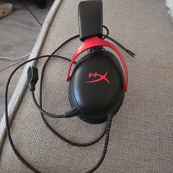Gaming Headset HyperX Cloud III Over-Ear - Black/Red