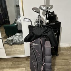 Wilson R/H set of .. clubs and bag.
