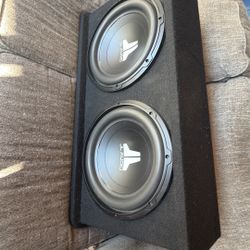 Subwoofers And Amps High And Low And Epicenter Type 