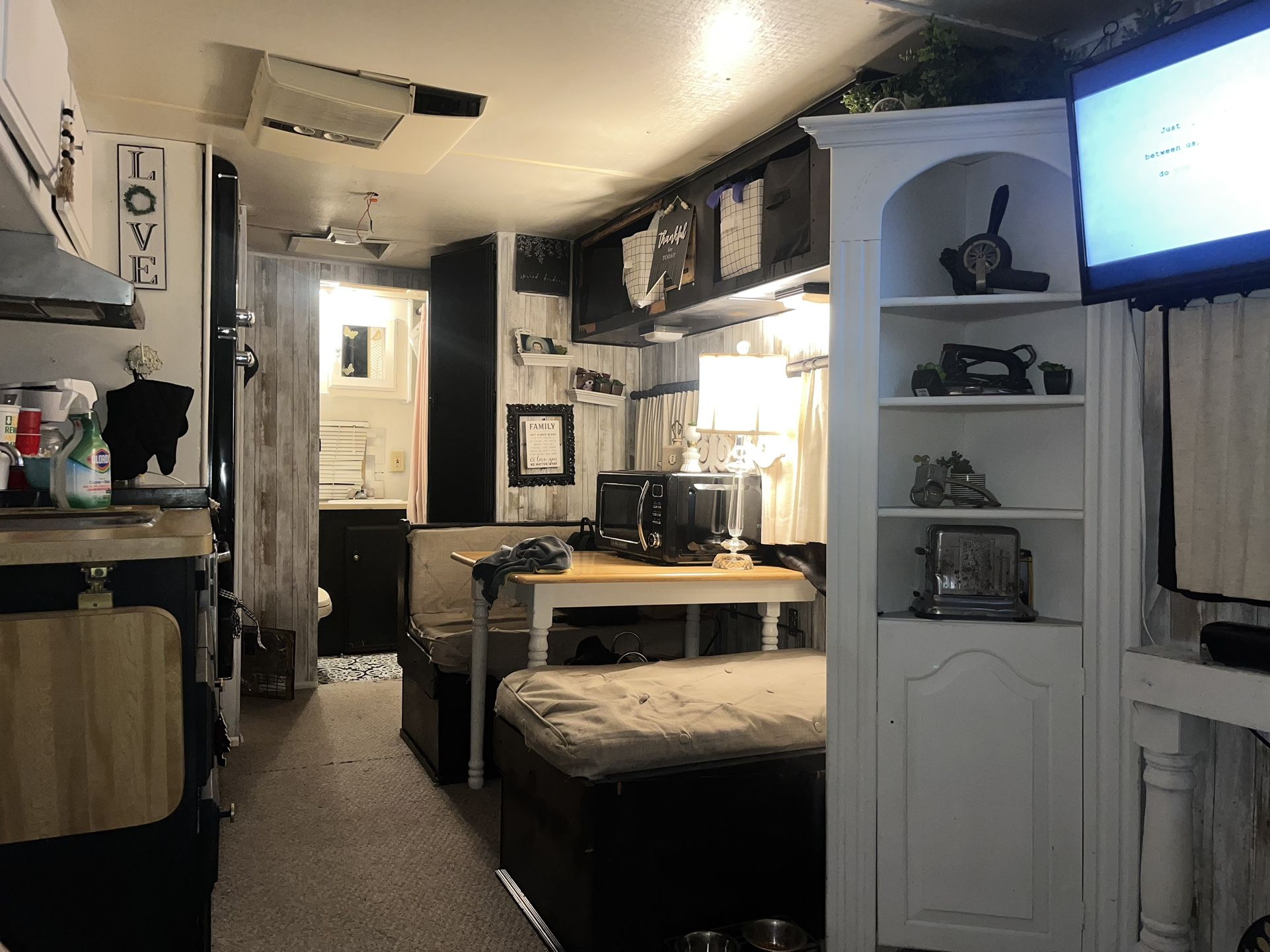 1985 Coachman Cadette 23 1/2 “