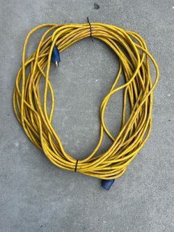 100 Ft Twist Lock Extension Cord