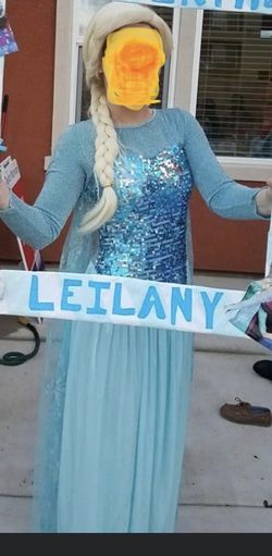 Frozen elsa wig and dress