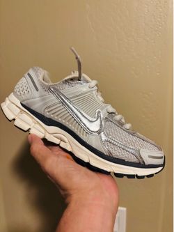 nike vomero 5's