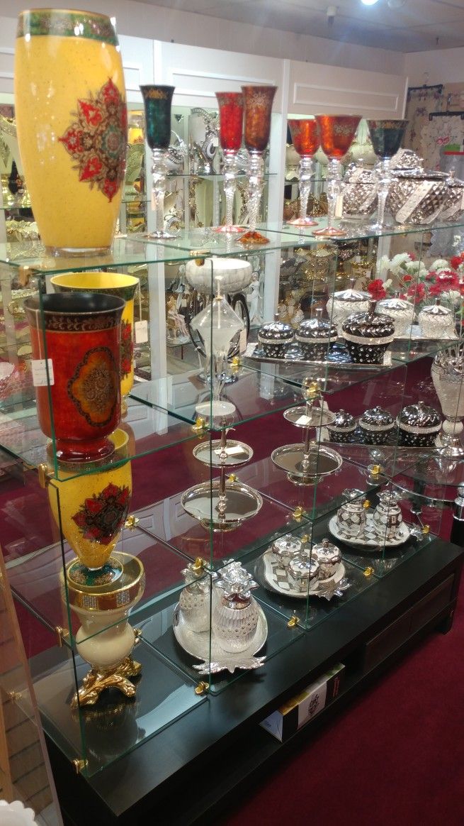 Vases, Trinkets, Candle Holders, Home Decor, Accent Pieces ( NEW ) white, silver, black, glass, ceramic