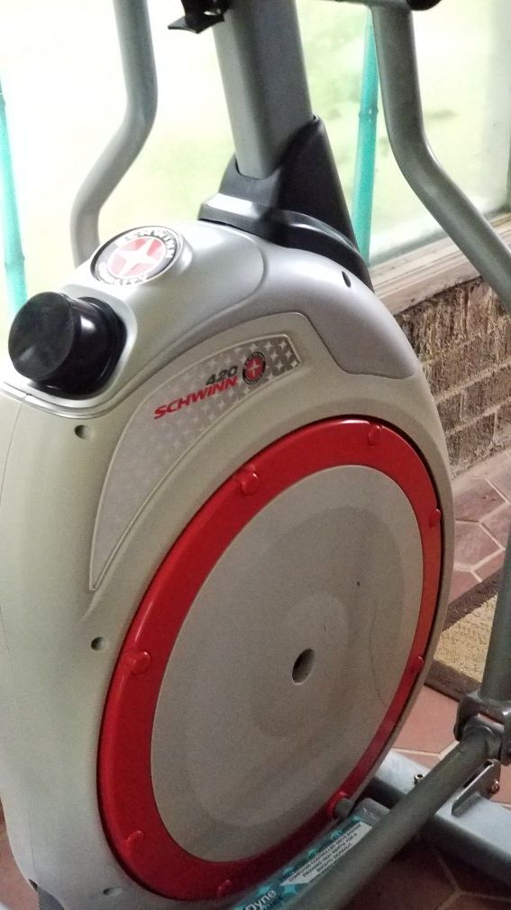 Schwinn 420 Elliptical Trainer for Sale in Glenarden, MD OfferUp