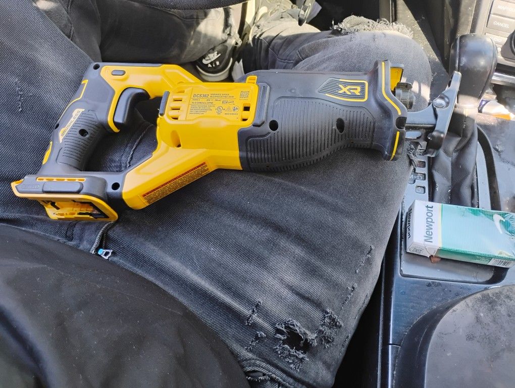 DeWalt XR Sawzall