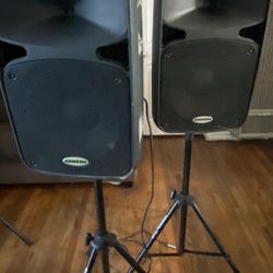 Samsung Loud Speaker and Stand