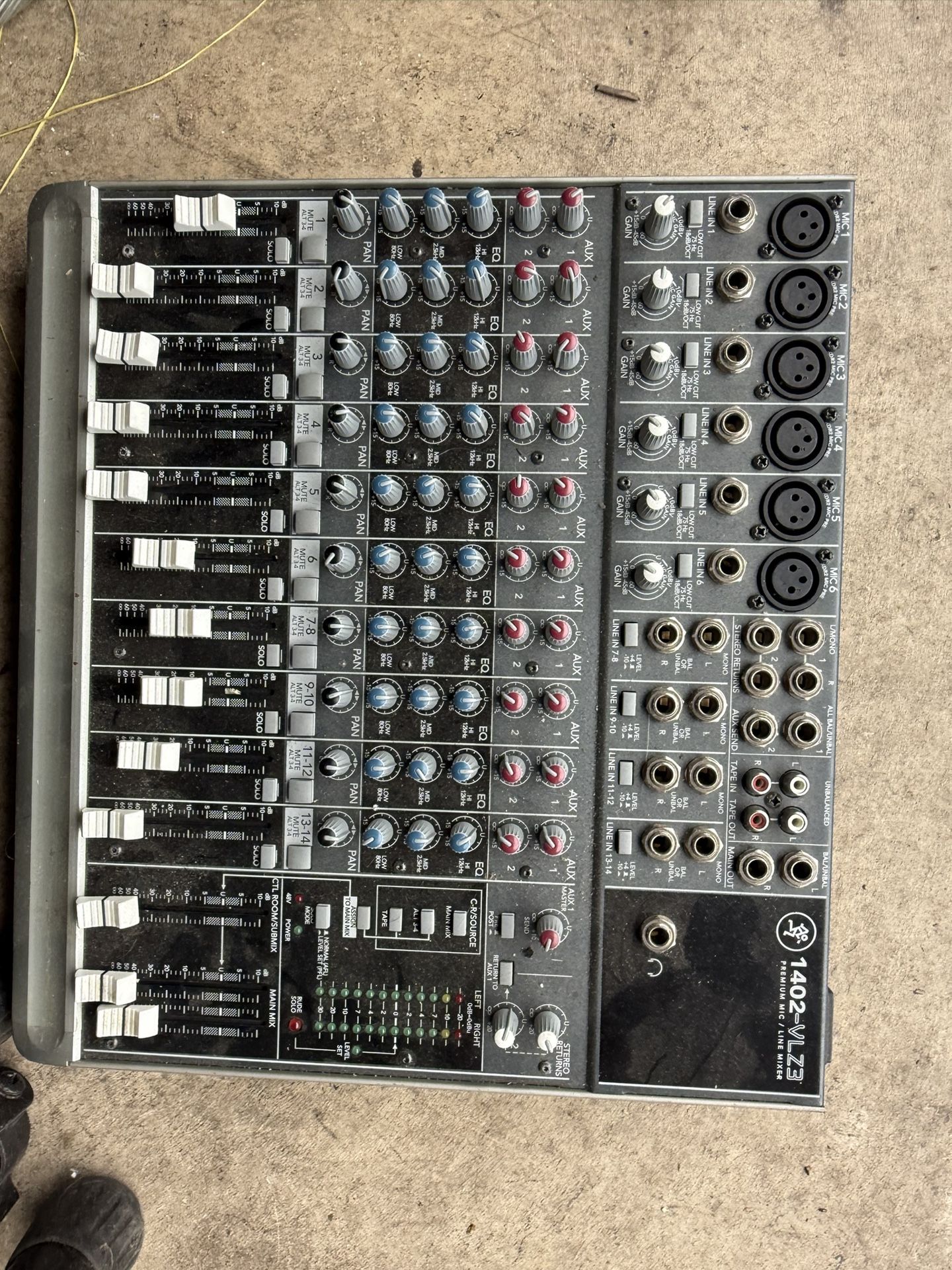 Mackie 1402mixer