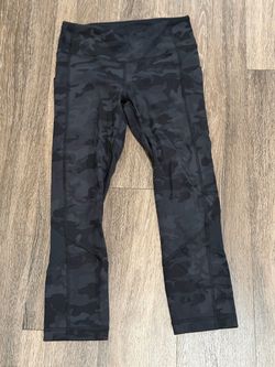 Lululemon Black Camo Cropped Leggings