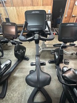 Life fitness upright bike only $500