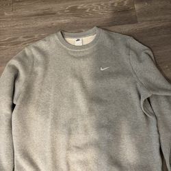 nike men’s fleece sweatshirt
