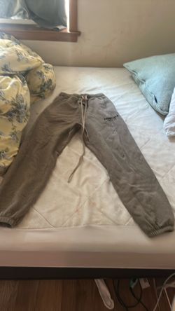 Essential pants size medium