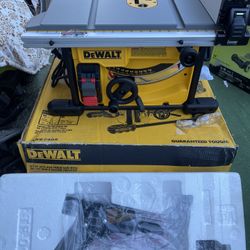 DEWALT 15 Amp Corded 8-1/4 in. Compact Portable Jobsite Tablesaw