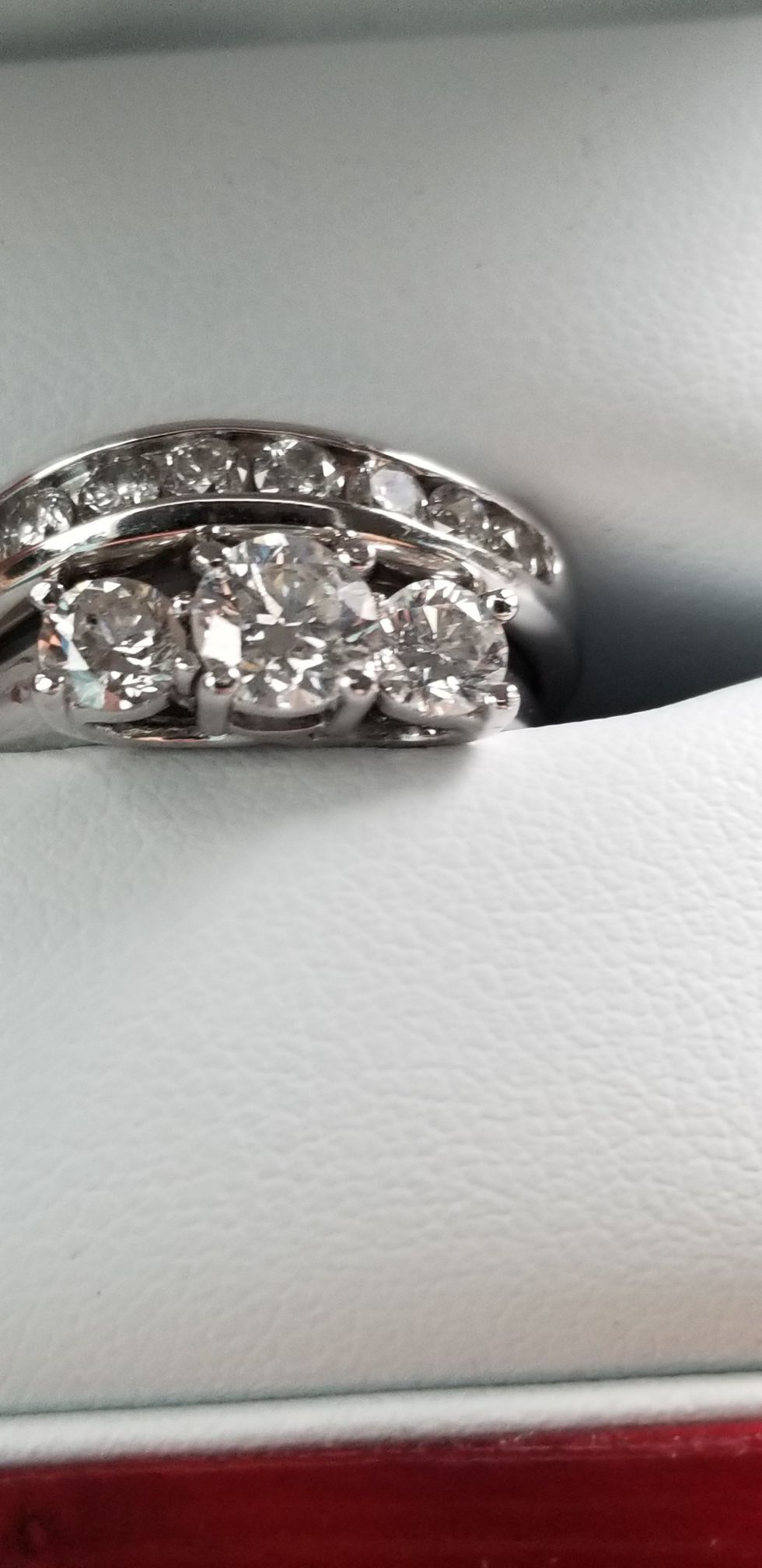 1. 3 c Trinity diamond ring with wedding band