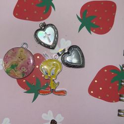 cute pendants for necklaces.