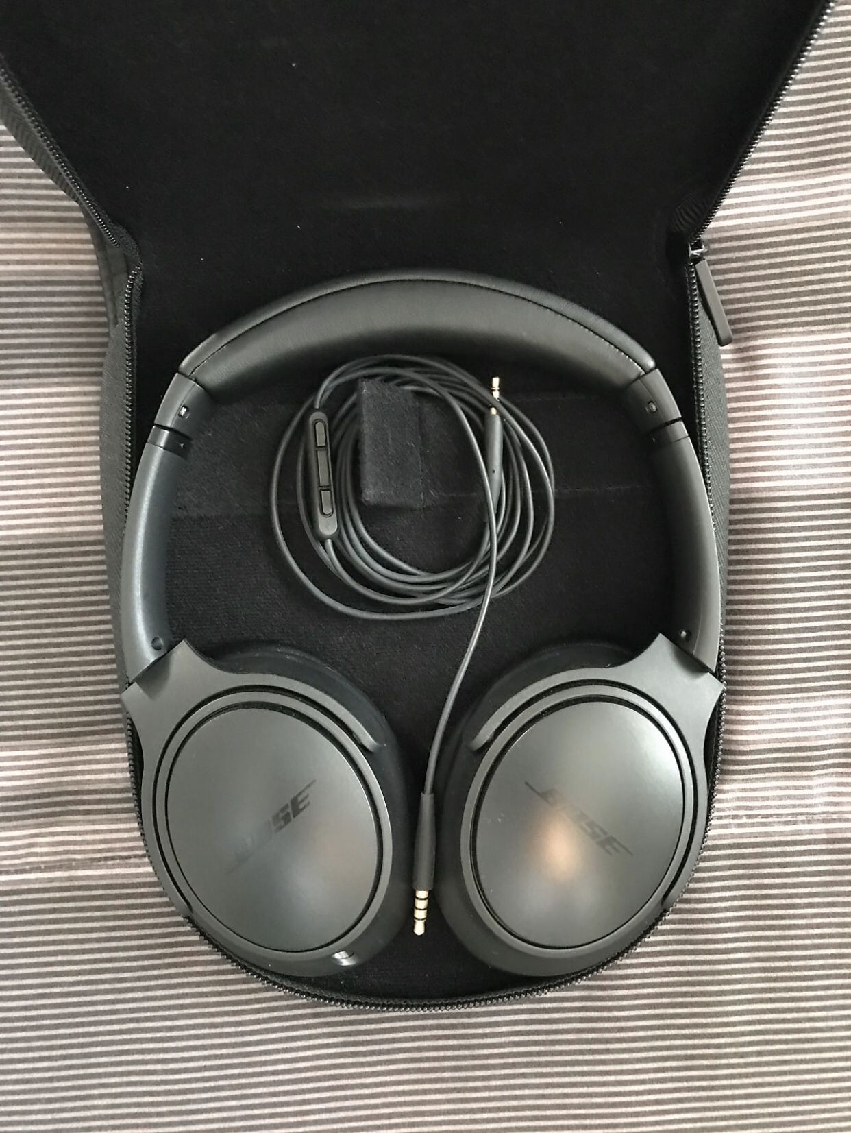 Bose SoundTrue Around-Ear Headphones