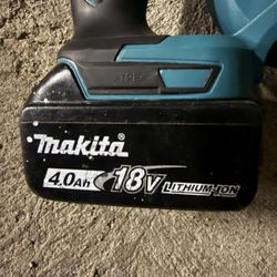 Makita BL1840B 18V LXT Lithium-Ion Battery 4.0Ah Compact Black Fuel Gauge