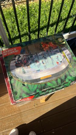 Vintage Ice Skating Christmas Decor