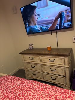 Bedroom set