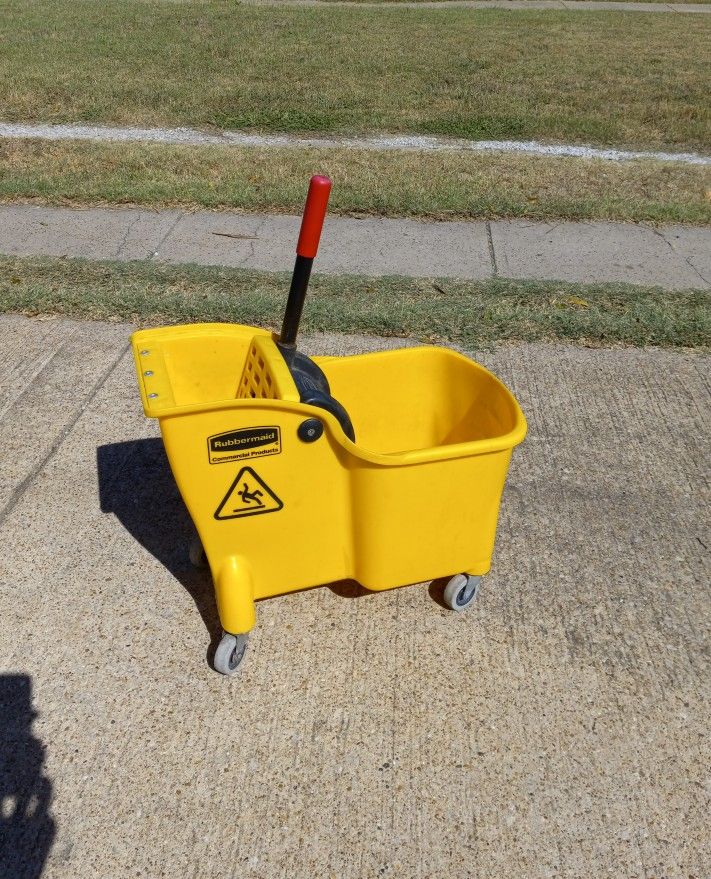 mop bucket $15
