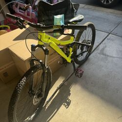 24” Norco Fluid 4 Full Suspension Mountain Bike