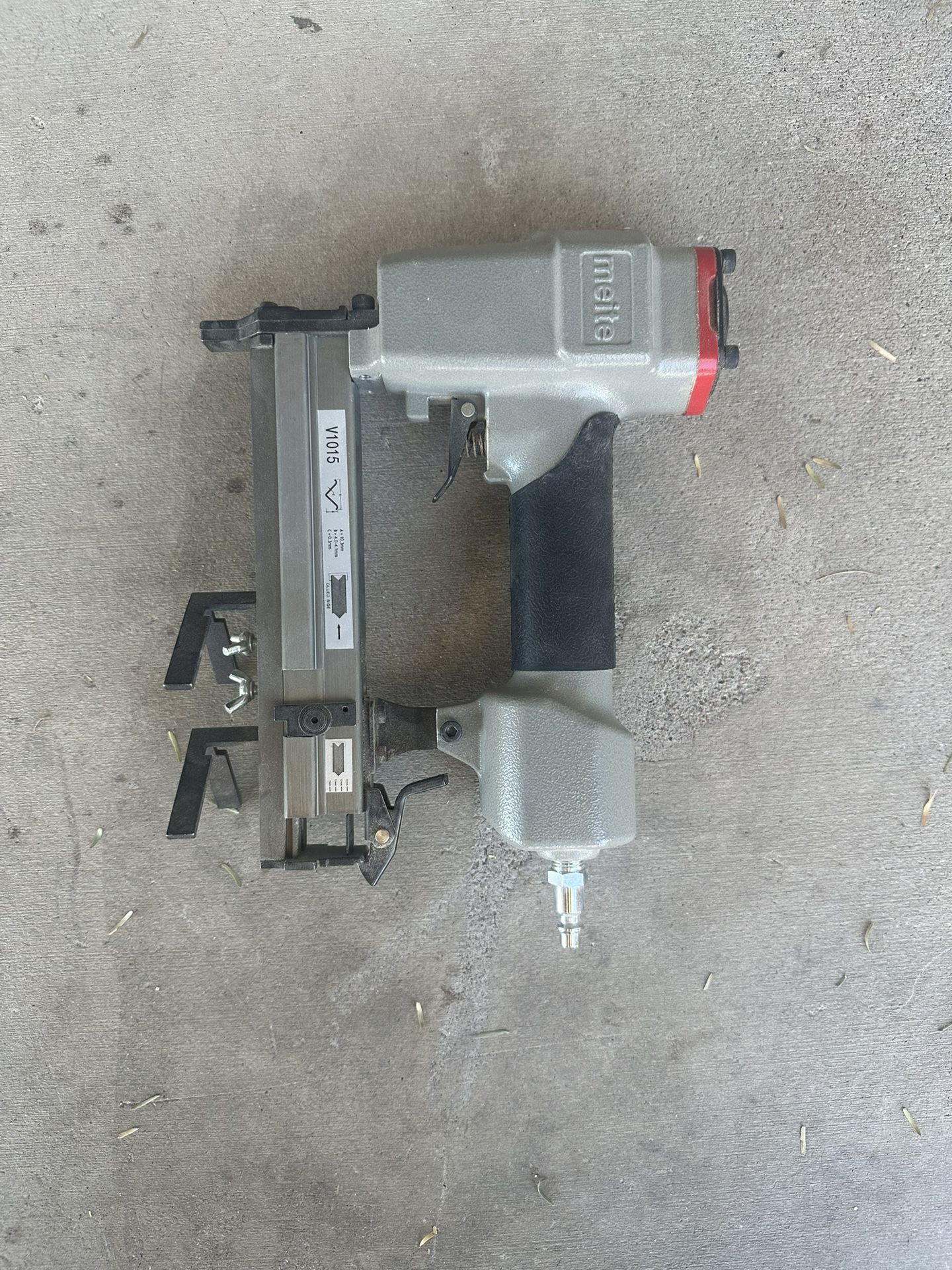 Meite V-Nailer Series Pneumatic Picture Frame Joiner