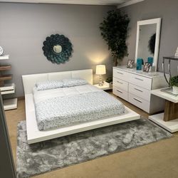 Christie White High Gloss Lacquer Queen Bedroom Set / 4pc