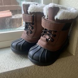 Snow Boots