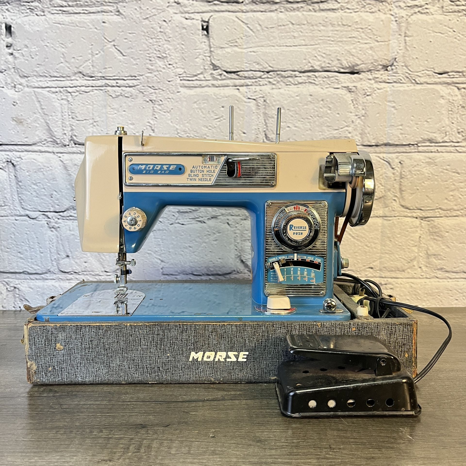 Morse Fotomatic III Model 4300 Sewing Machine