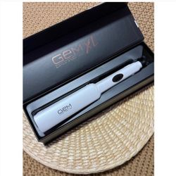 GEM XL Wide Plate Flat iron  1-1/2