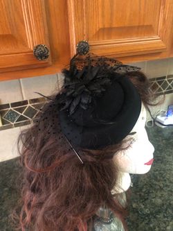 Vintage style- black- pillbox fascinator