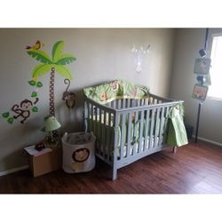 Beautiful Convertible Crib (Excellent Condition)